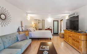 Private Studio City Guest House